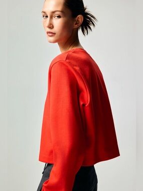 Boxy short interlock top